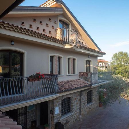 La Ginestra Hotel Castel San Lorenzo Exterior foto