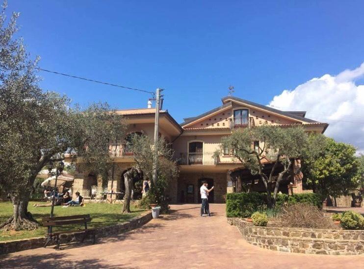 La Ginestra Hotel Castel San Lorenzo Exterior foto
